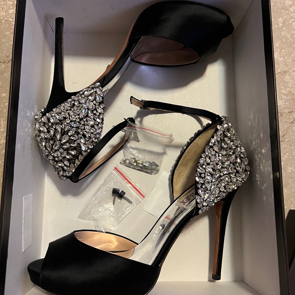 Badgley Mischka Black Satin Heels with Crystal Embellishments Size 8